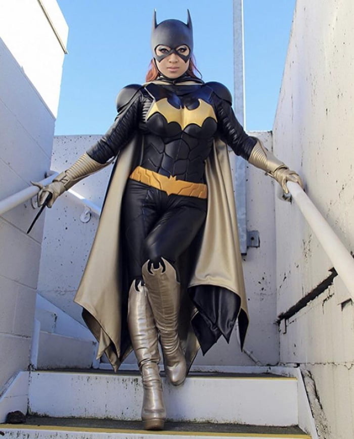 The New 52 Bat Girl by Yaya Han - Cosplay.