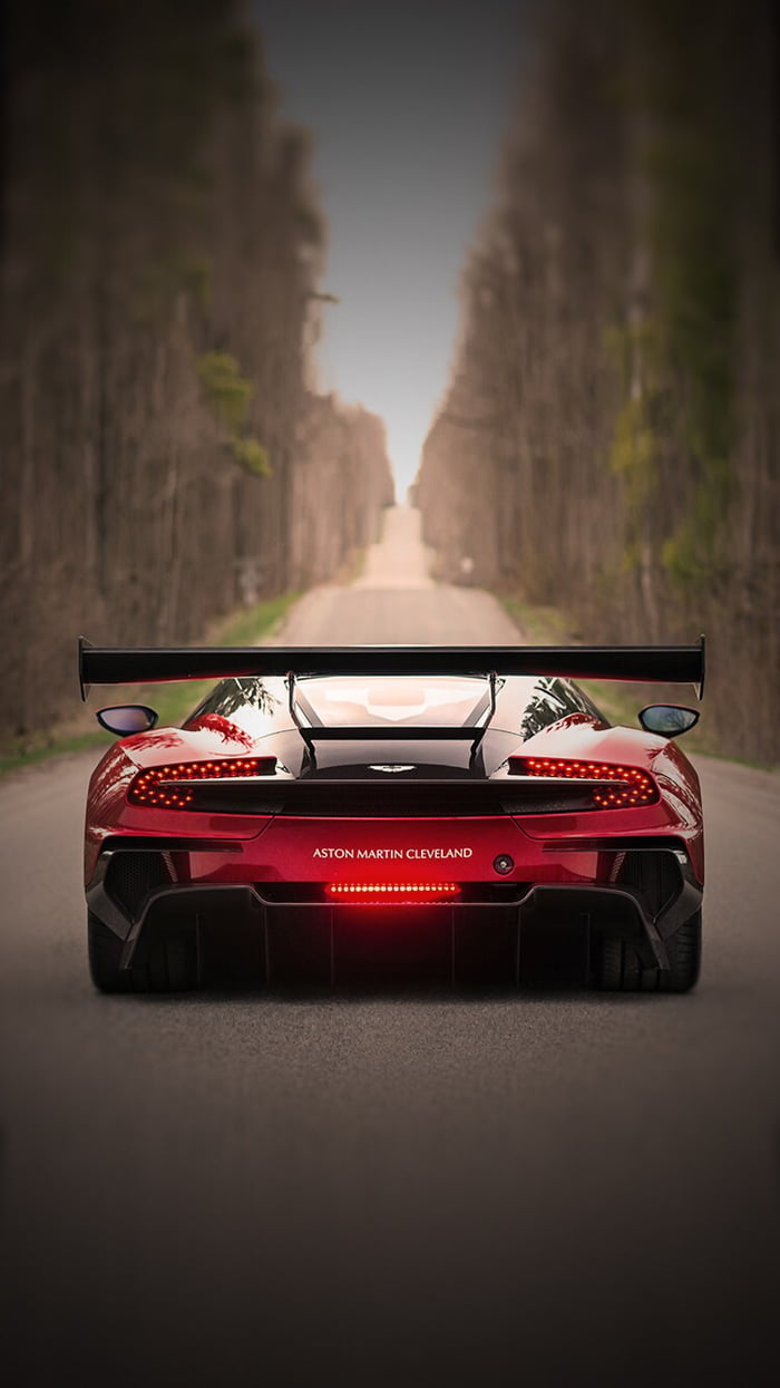 Aston Martin Vulcan красный