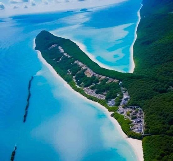 There is a peninsula that looks like this on the coasts of Madagascar ...