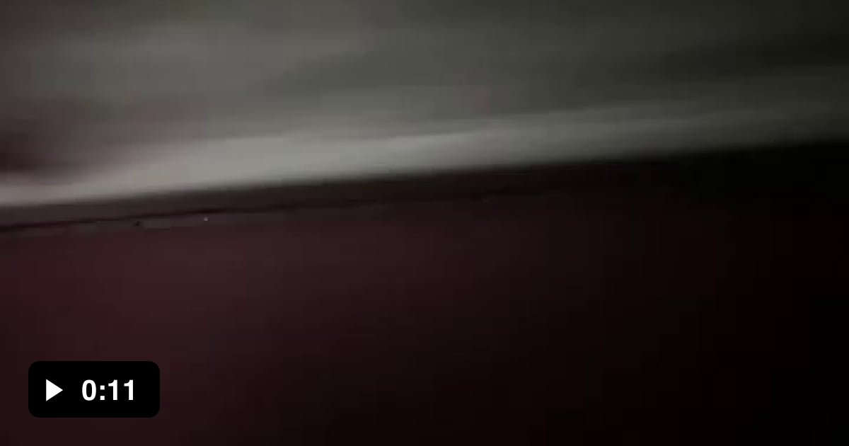 Whoa, check out that reflection - 9GAG