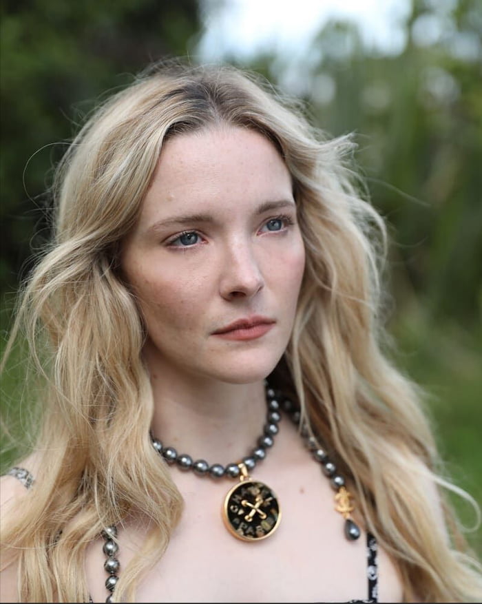 Morfydd Clark The Next Galadriel She Looks Perfect For The Part 9gag