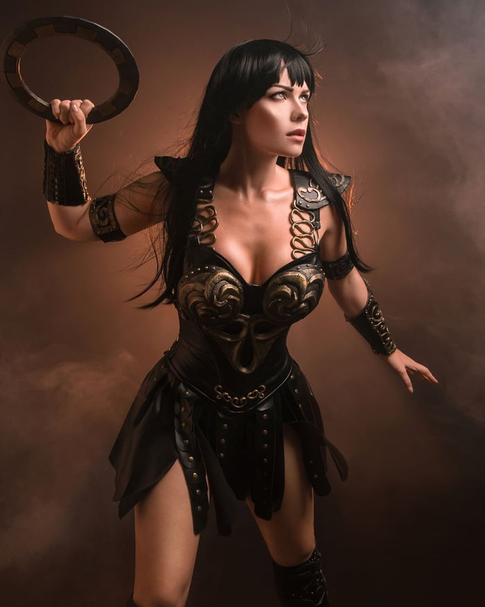 Mistress Xena Chicago