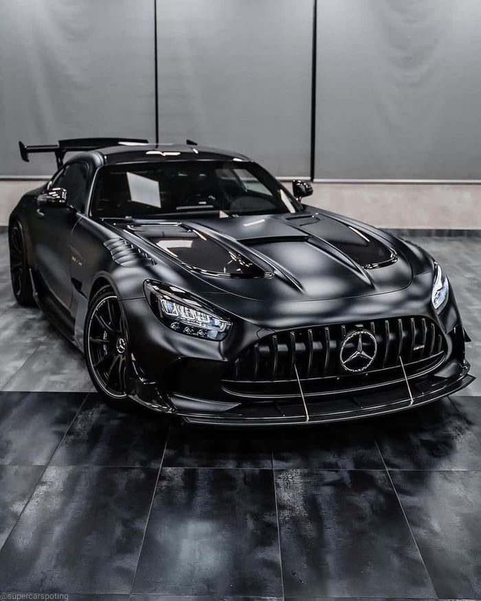 Mercedes AMG GT Black Series. - 9GAG