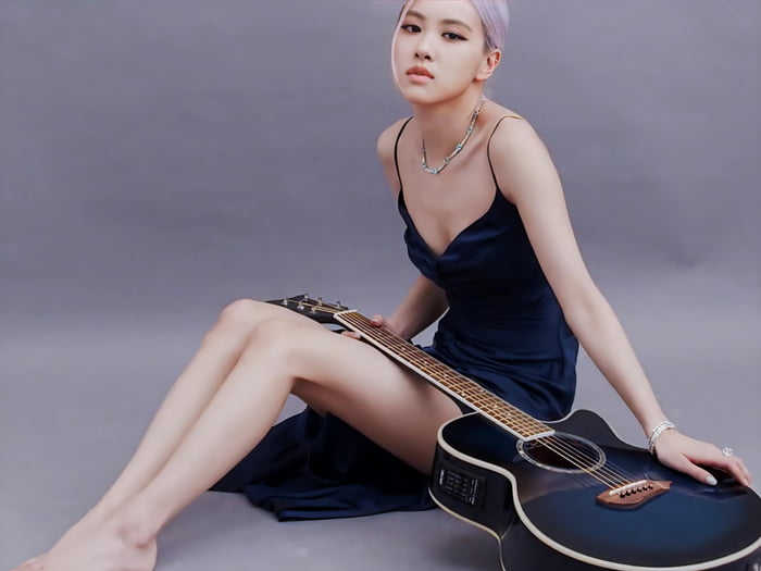 rosé guitar blackpink