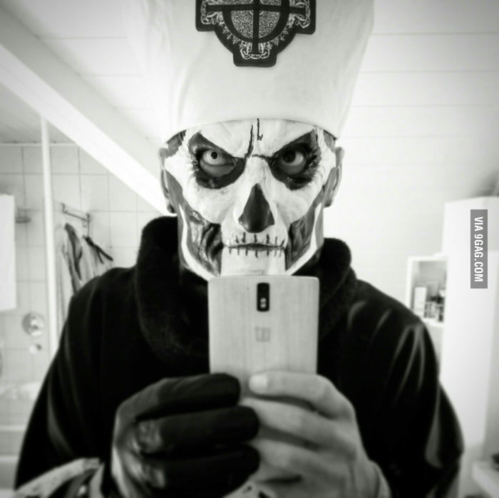 My first Cosplay. Papa Emeritus II from Ghost - 9GAG