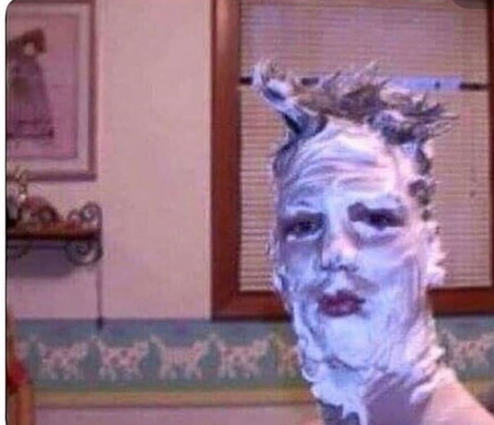 Can I Have The Most Weird And Random Picture With No Context Pls 9GAG