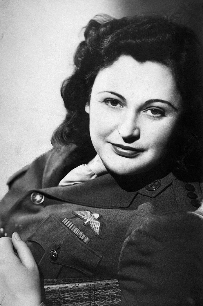 Nancy Wake 1945 A Top Spy For The Allies Called The White Mouse By