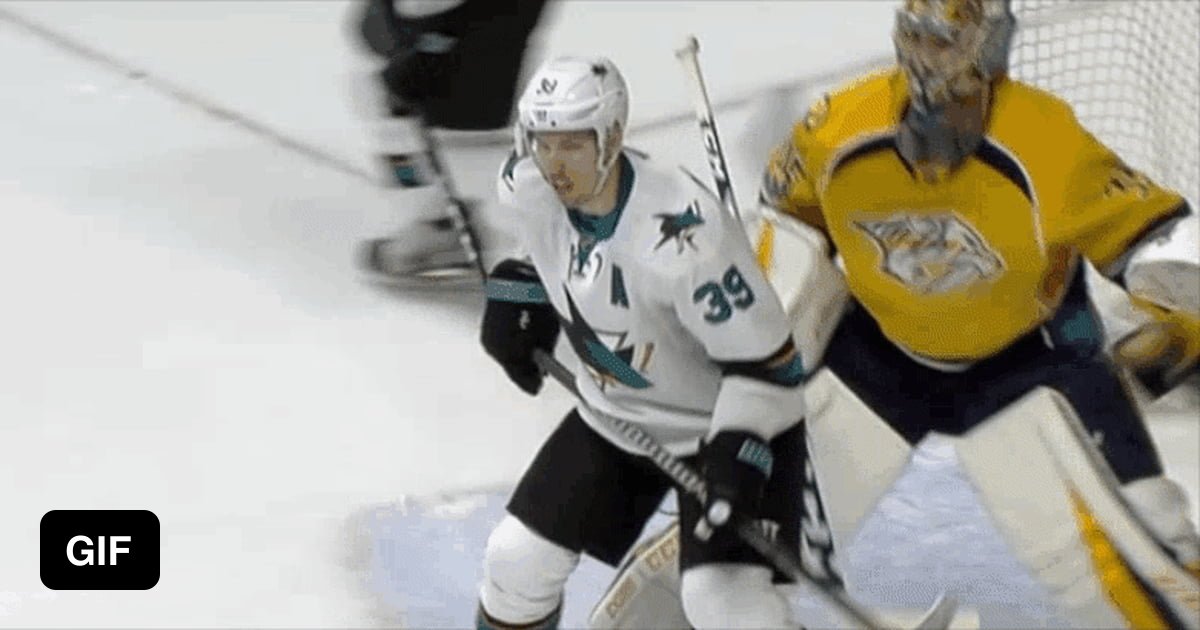 Hockey Puck to the Face 9GAG