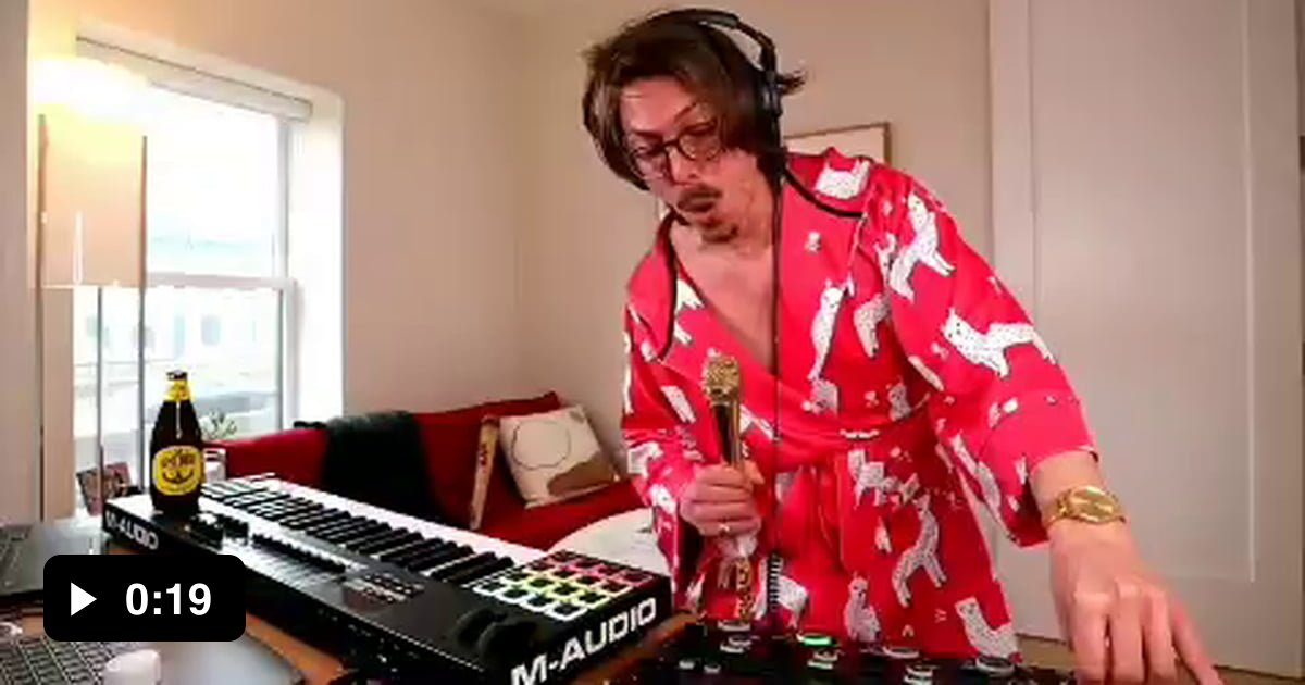 Morning alarm song by Marc Rebillet. 9GAG