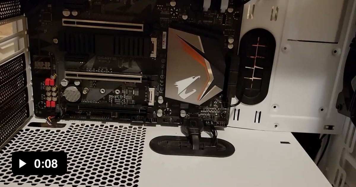 X470 AORUS ULTRA GAMING MOBO. Previously used a 2700x. Switched to a
