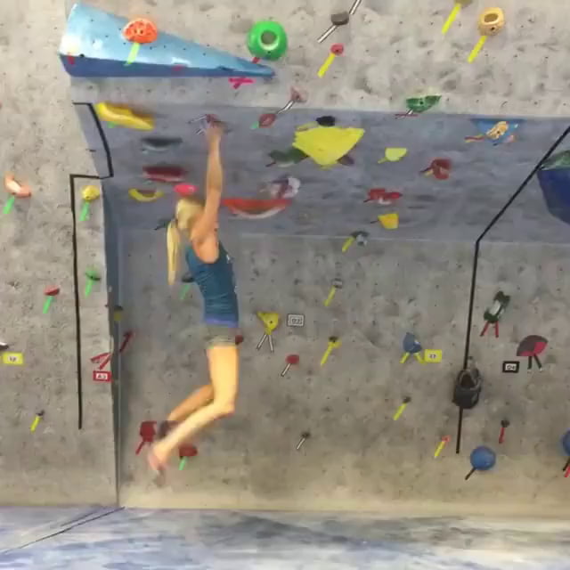 Impressive figure 4 climbing technique 9GAG