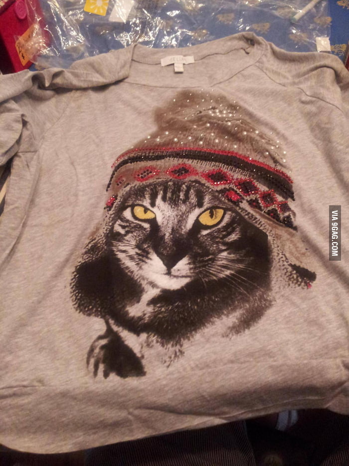 My girlfriends daughter doesnt like the shirt she got as a 