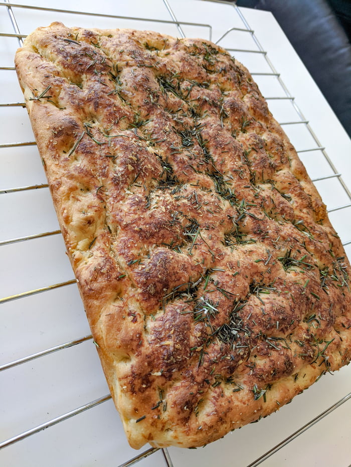 Sundried tomato, Parmasan & rosemary focaccia 9GAG