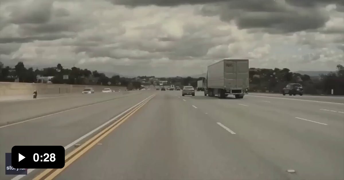 Car flips from a loose truck tire in Los Angeles (March 2023) 9GAG