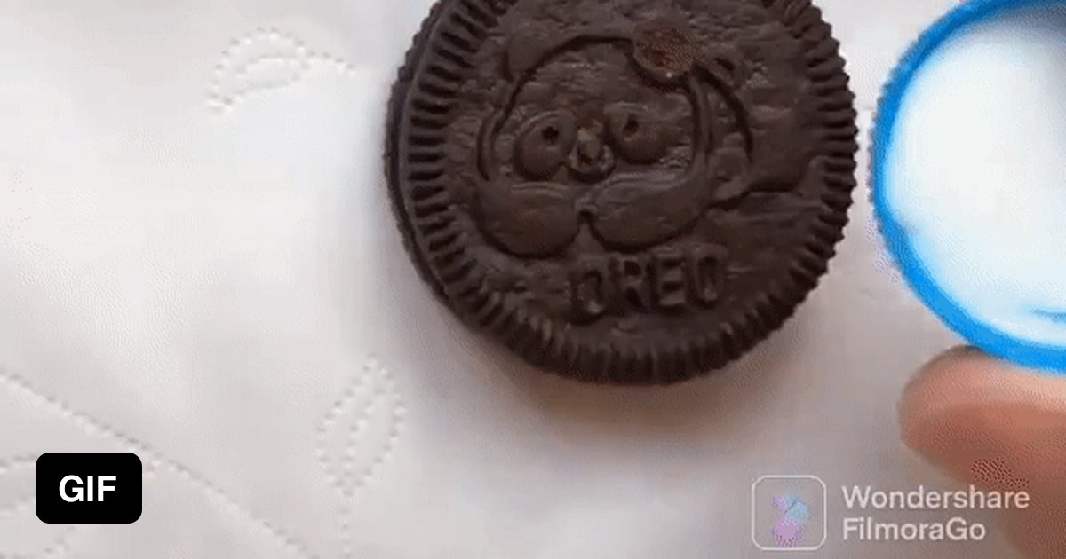 Milk on this oreo reveals a Panda design 9GAG