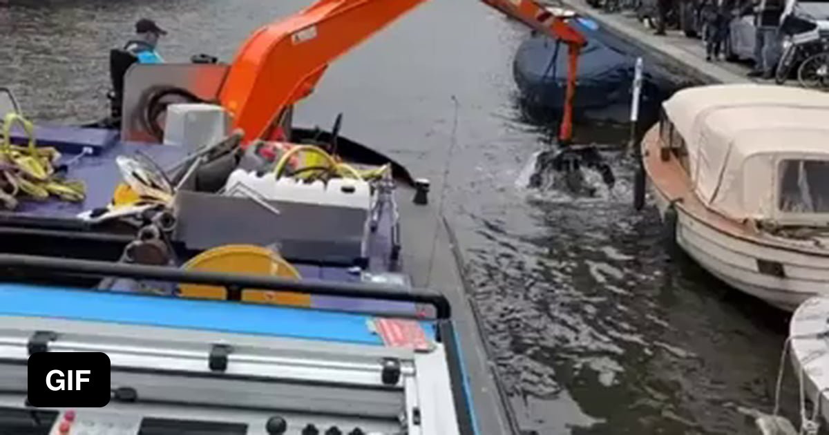 Cleaning Amsterdam canals 9GAG