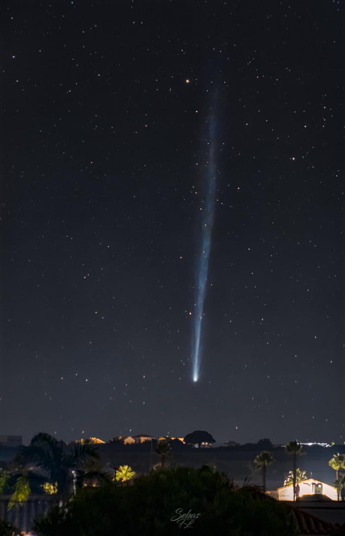 Comet C/2023 P1 (Nishimura) by Sebastián Fdez. L. - 9GAG