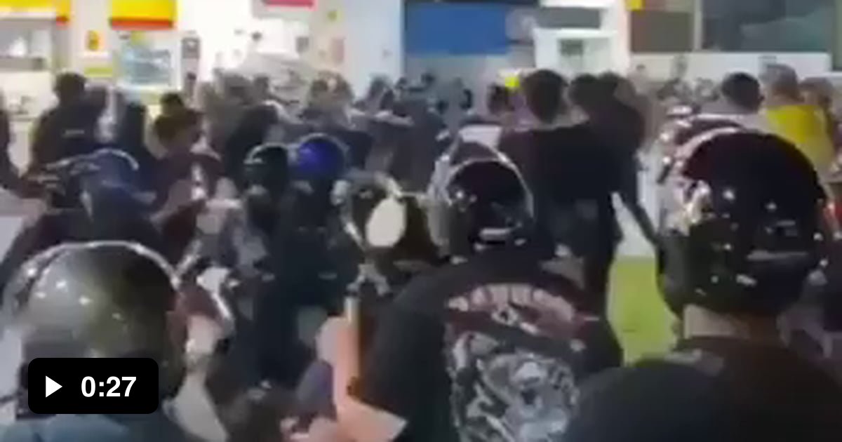 Gas Station Fighting 9GAG
