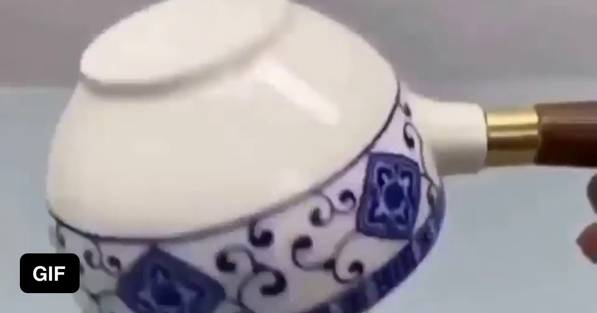 Teapot for a single cup 9GAG