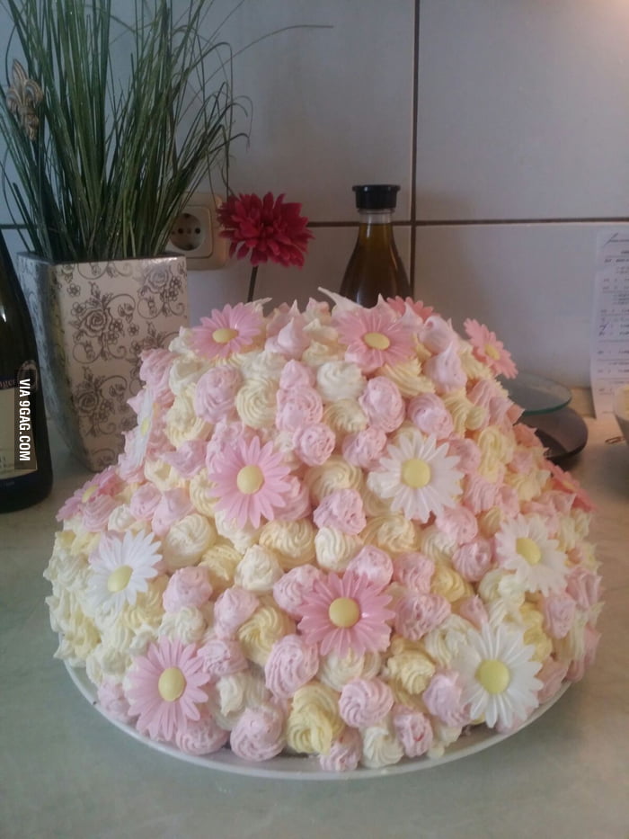 Flowery Birthday Cake - 9GAG