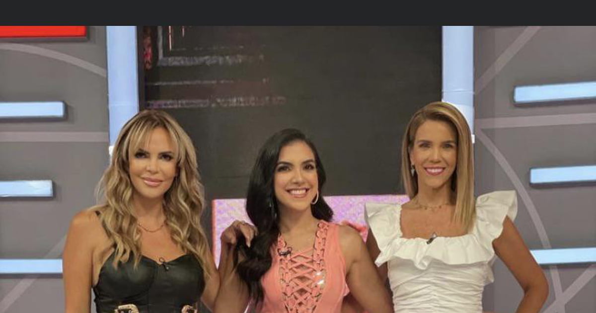 3 Latina presenters - 9GAG