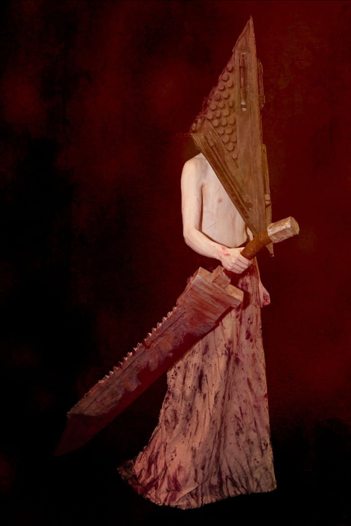 This is my Pyramid head cosplay, enjoy - 9GAG