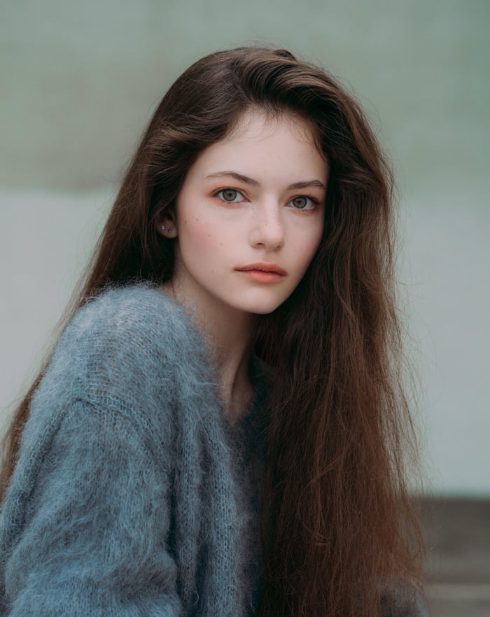 Mackenzie Foy - 9GAG