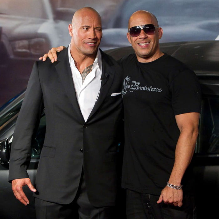 6-5-the-rock-standing-next-to-5-10-vin-diesel-the-amount-of-people