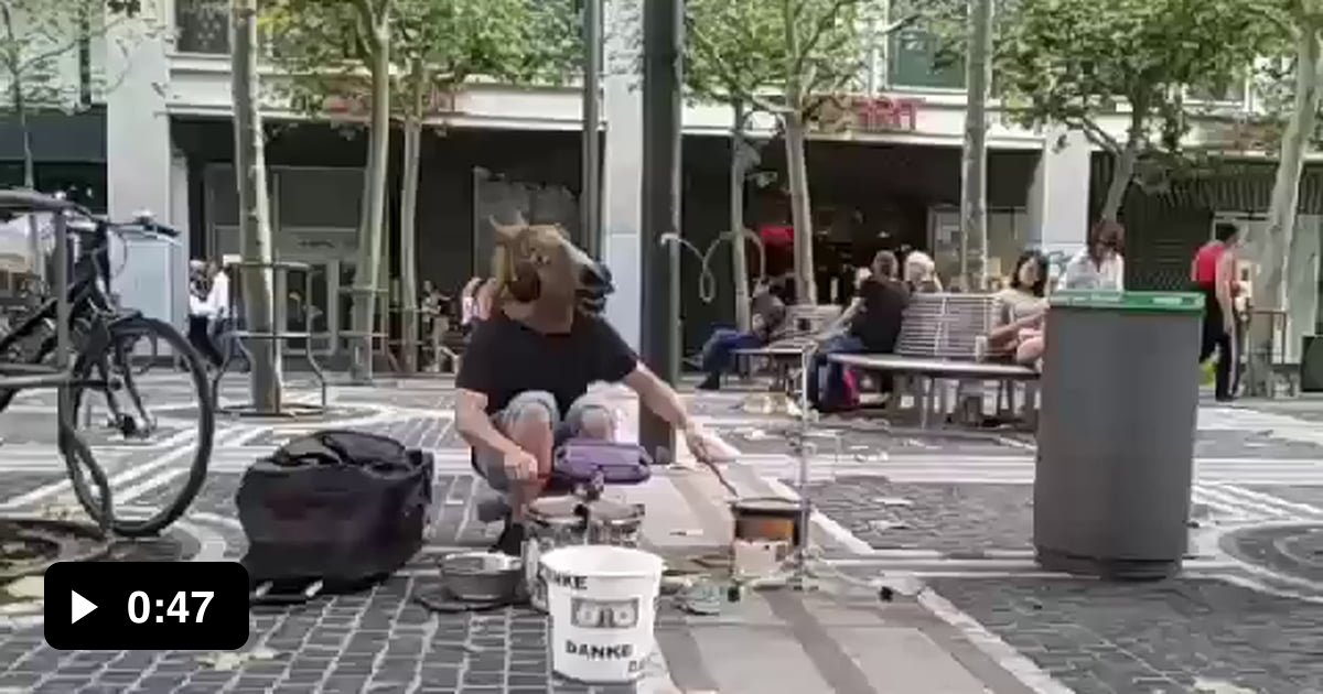 Horse mask drummer 9GAG