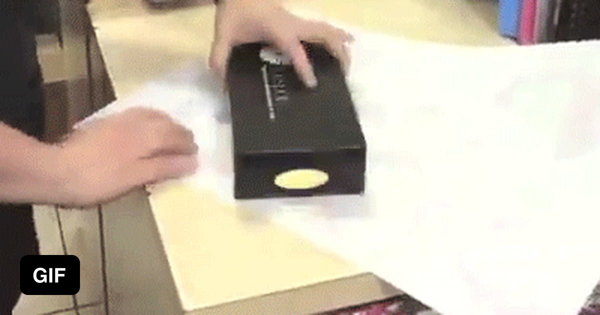 How to wrap a gift, faster, less paper, less tape 9GAG