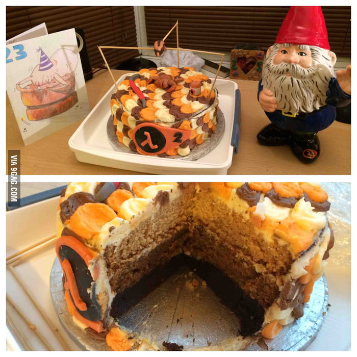 Half life 2 themed birthday cake 9GAG