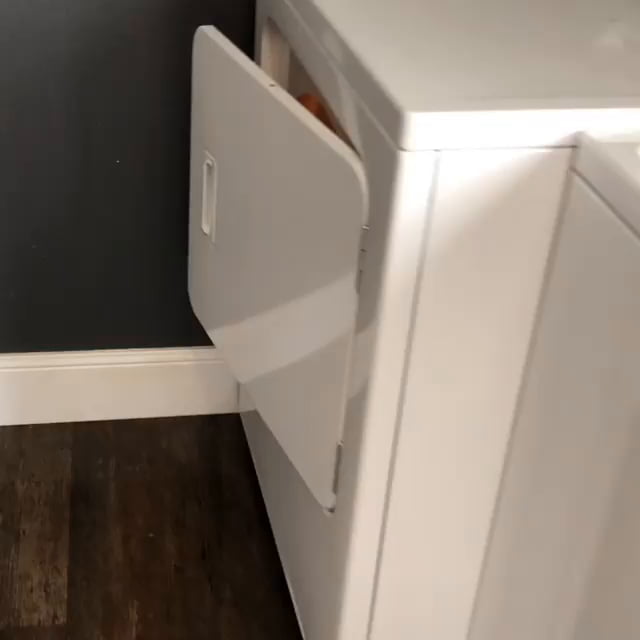 When the door to the dryer is left open... 9GAG