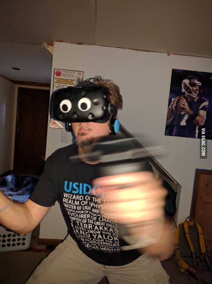 best-accessory-for-vr-headset-9gag