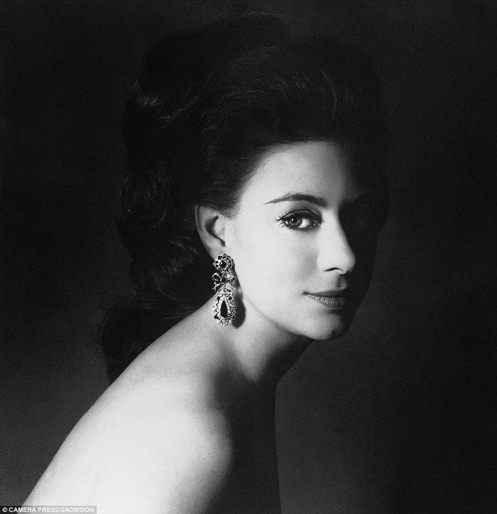 Princess Margaret “The Rebel Princess” photographed in a rather risqué ...