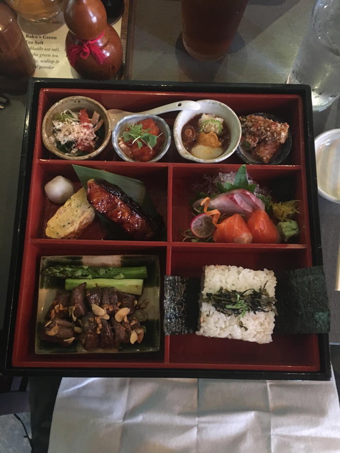 This authentic Japanese bento box - 9GAG