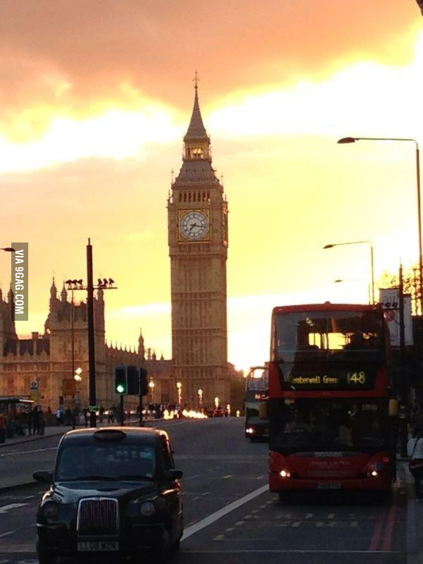 Probably more. Биг Бен прикол. London funny pictures. The most British picture. The most British photo.