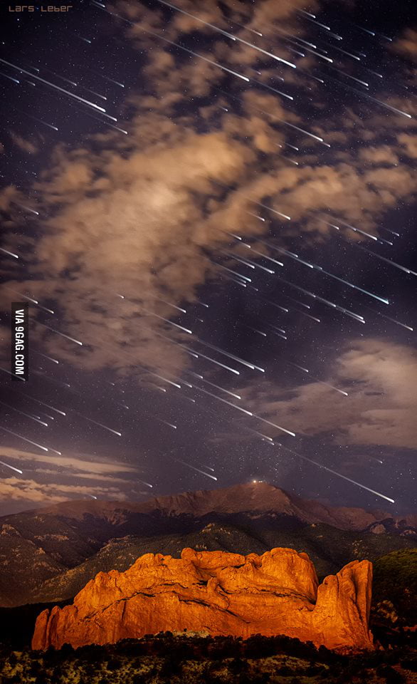 Meteor shower over Pikes Peak, Colorado 9GAG