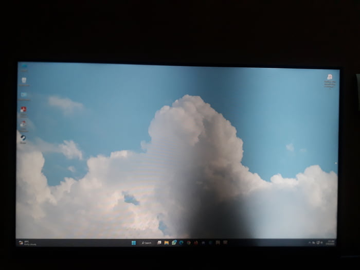 My Samsung monitor keep getting this black screen in the middle and