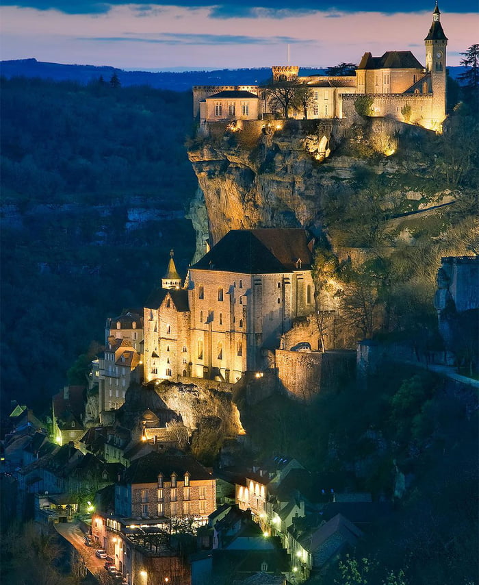 Rocamadour, France reminds me of Minas Tirith : r/lotr