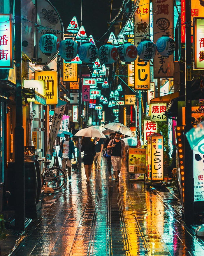 Rainy night in Tokyo - 9GAG