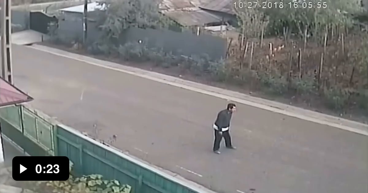 Man Standing In The Middle Of The Road Gag