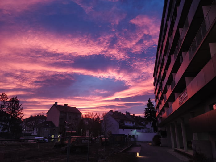 Todays sunset in Graz, Austria (No Filter) - 9GAG