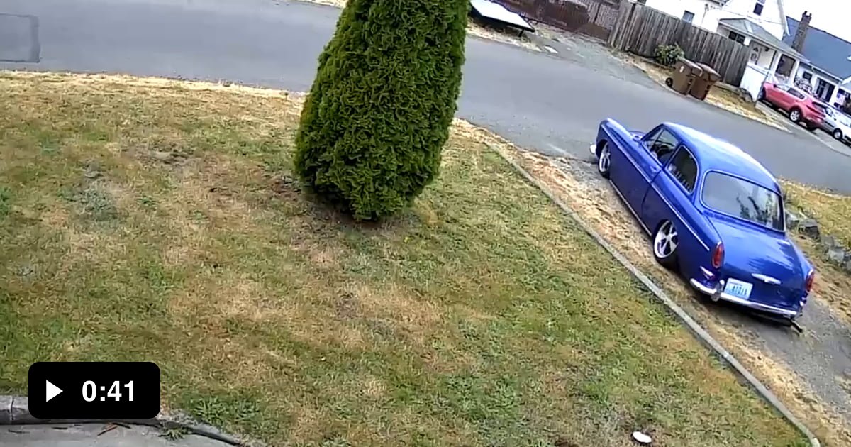 Idiot in lowered car gets stuck AKA: Me. - 9GAG