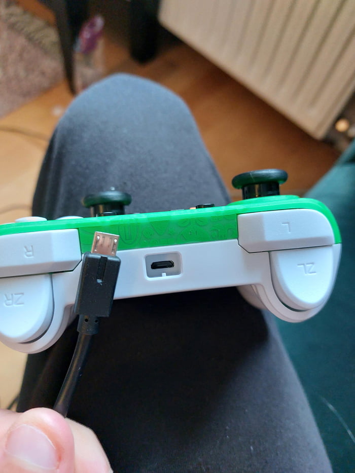 Nintendo Switch wired controller has a design so only the cable send