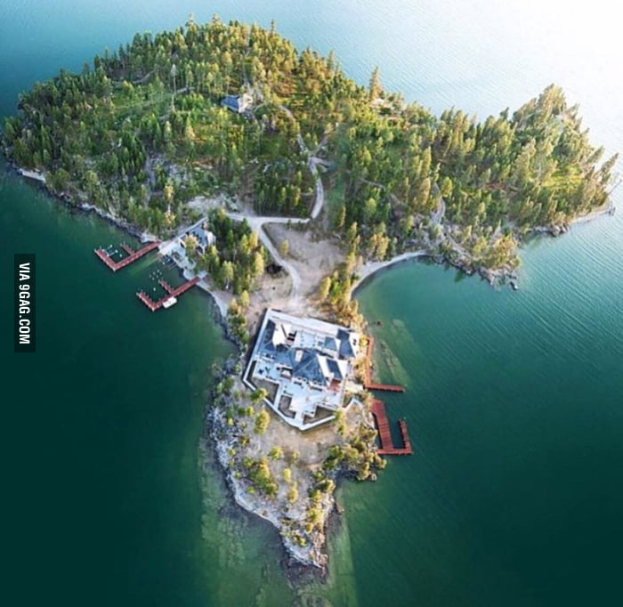 Would anyone else live on an island like this? 9GAG