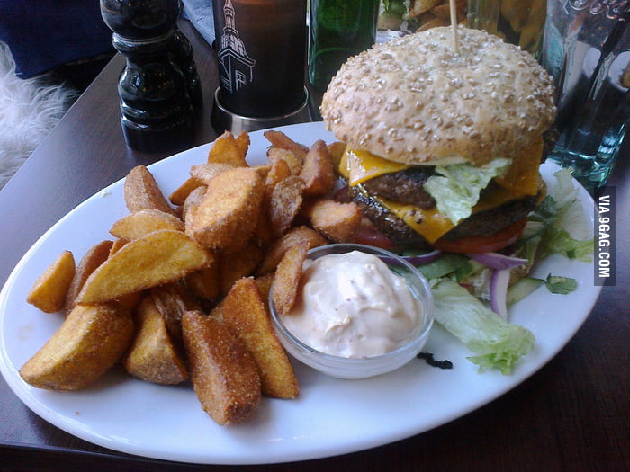 Double Cheeseburger With Crispy Potatoes 9gag