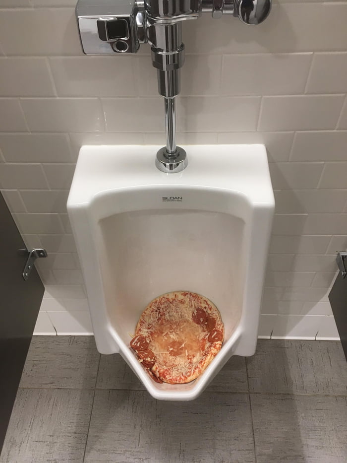 A perfectly good pizza 🍕 9GAG