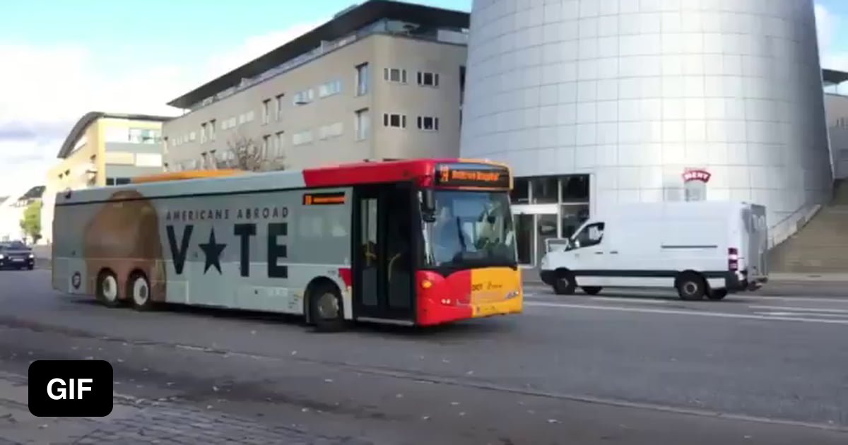 The best use for googly eyes 9GAG