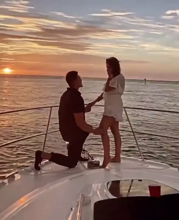 Just casually throwing an engagement ring on a boat 9GAG