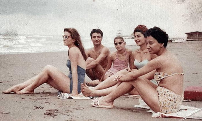 A Day At Beach In Iran 1970s Before The Islamic Revolution 9GAG   AD4VWzK 700b 